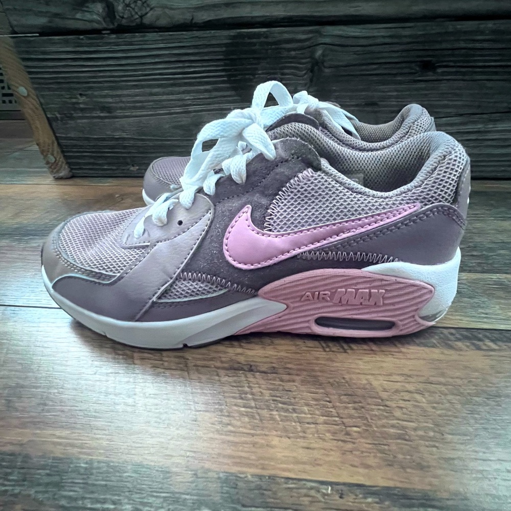 Girl’s Nike Air Max